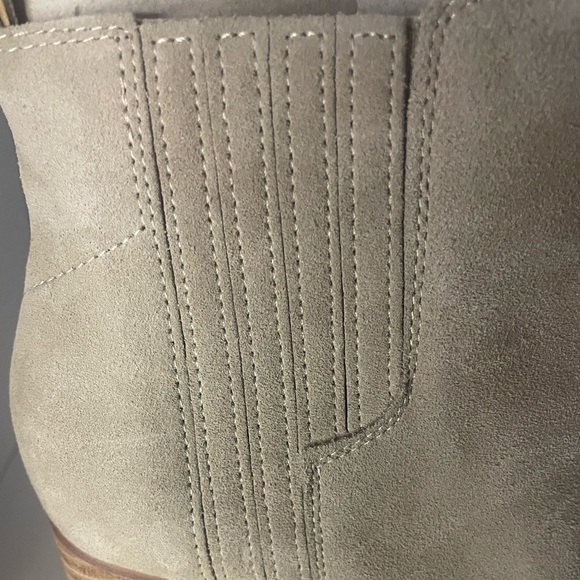 MARC FISHER BOOTIES - Picture 2 of 6